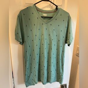 4/$15 Men’s Old Navy Palm Tree Print Light Blue Green V-Neck Tee